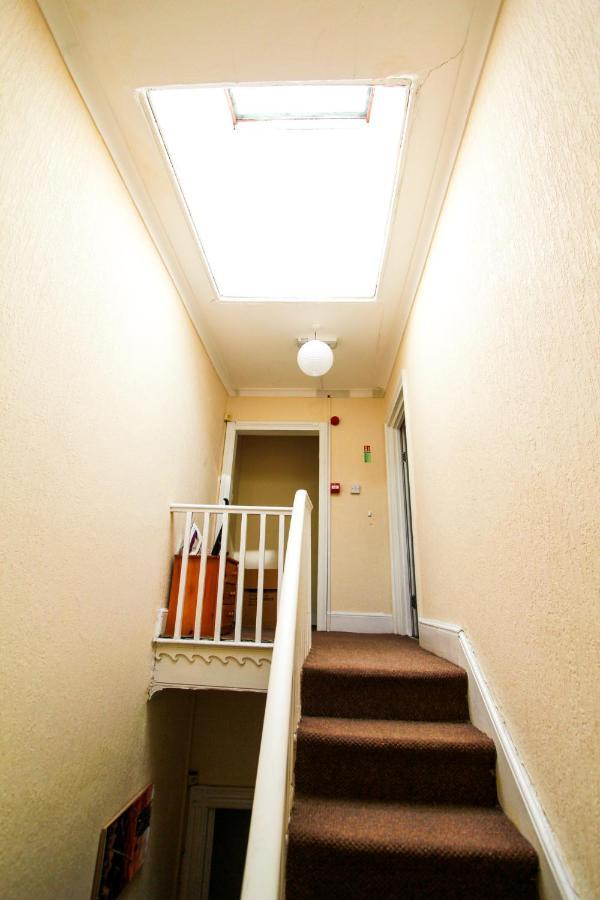 Central Bolton Accommodation Bagian luar foto