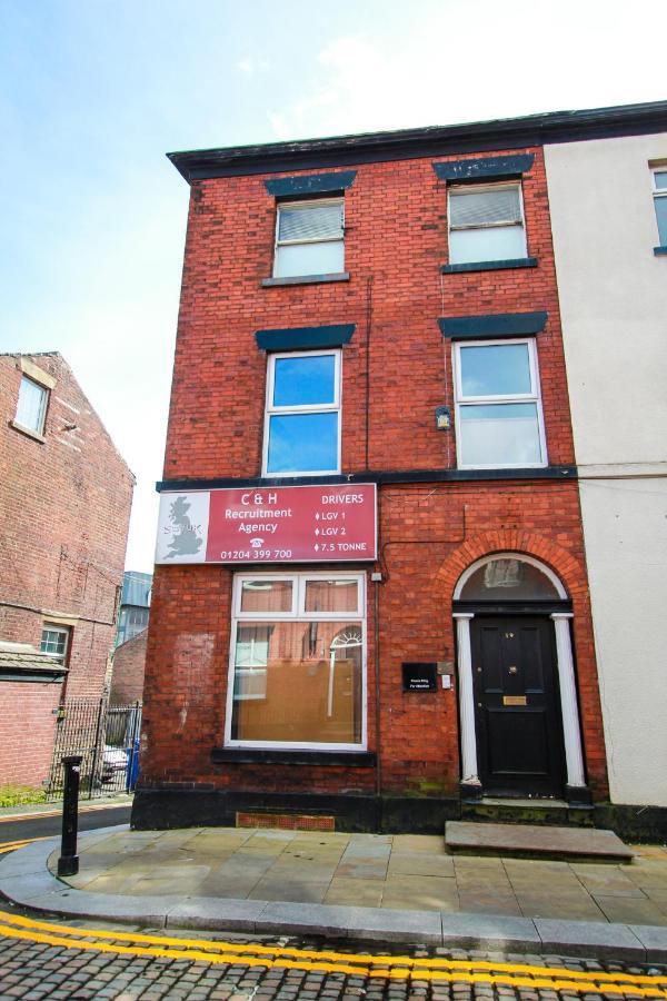 Central Bolton Accommodation Bagian luar foto